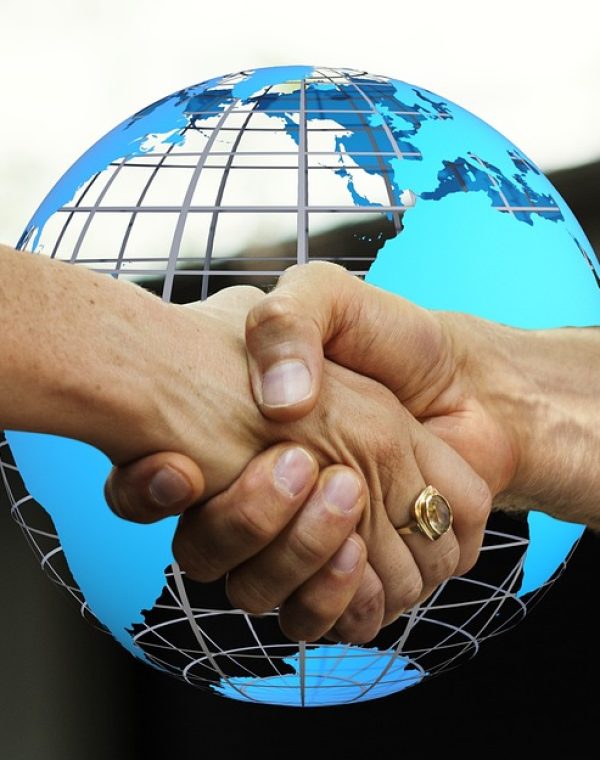 hands-3331229_1280